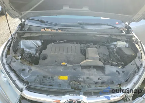 2015 Toyota Highlander Le from USA, damaged, VIN 5TDBKRFH5FS163818